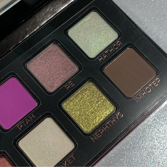 Adept Amunet Dark Eyeshadow Palette - Picture 4 of 7